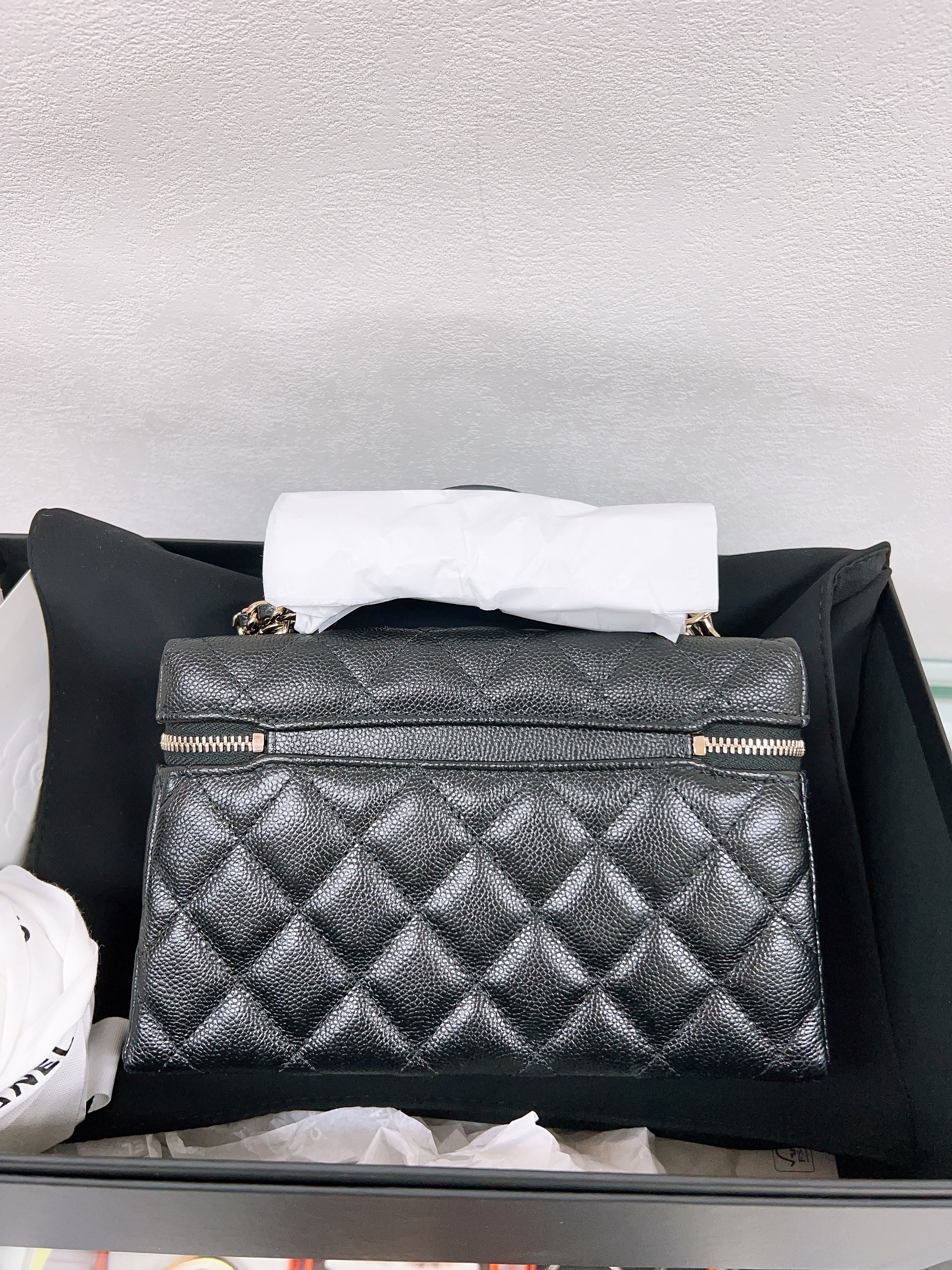 *Brand New* Chanel LP vanity (black caviar/ GHW)