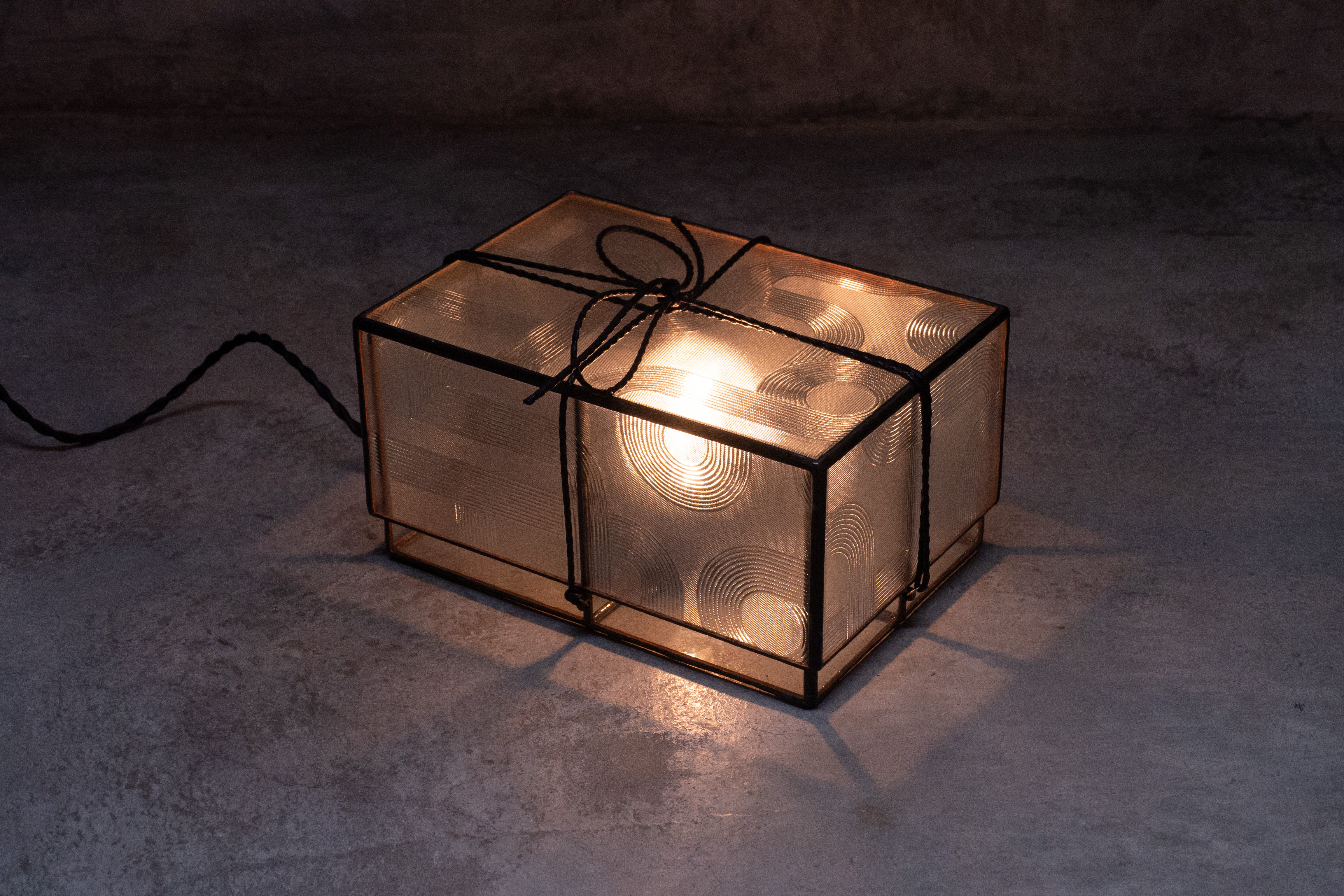 鑲嵌關係 Stained Connection｜ L013 燈具＊