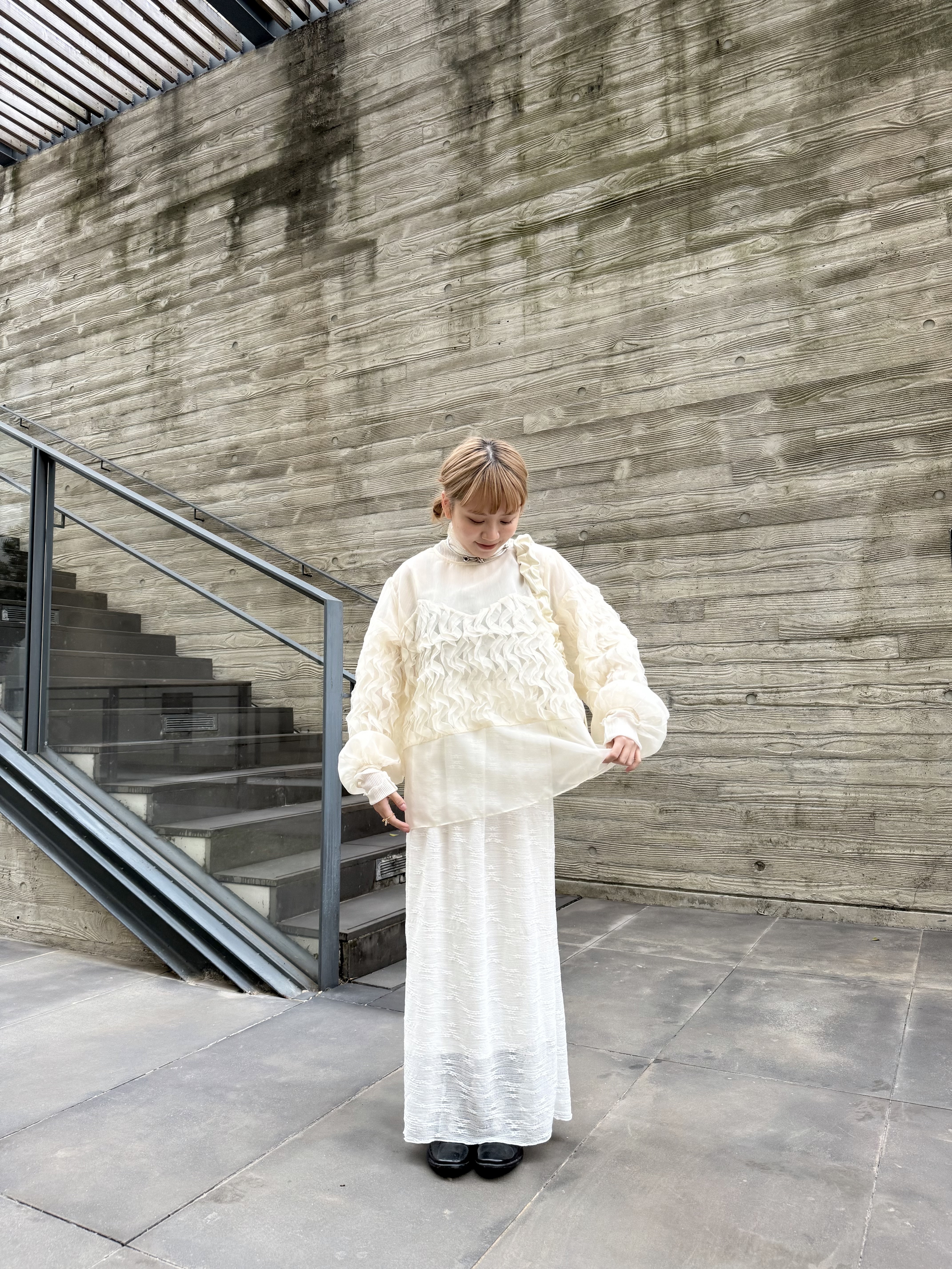 [兩色入] 自留！紗紗波浪高質TOP( Beige )