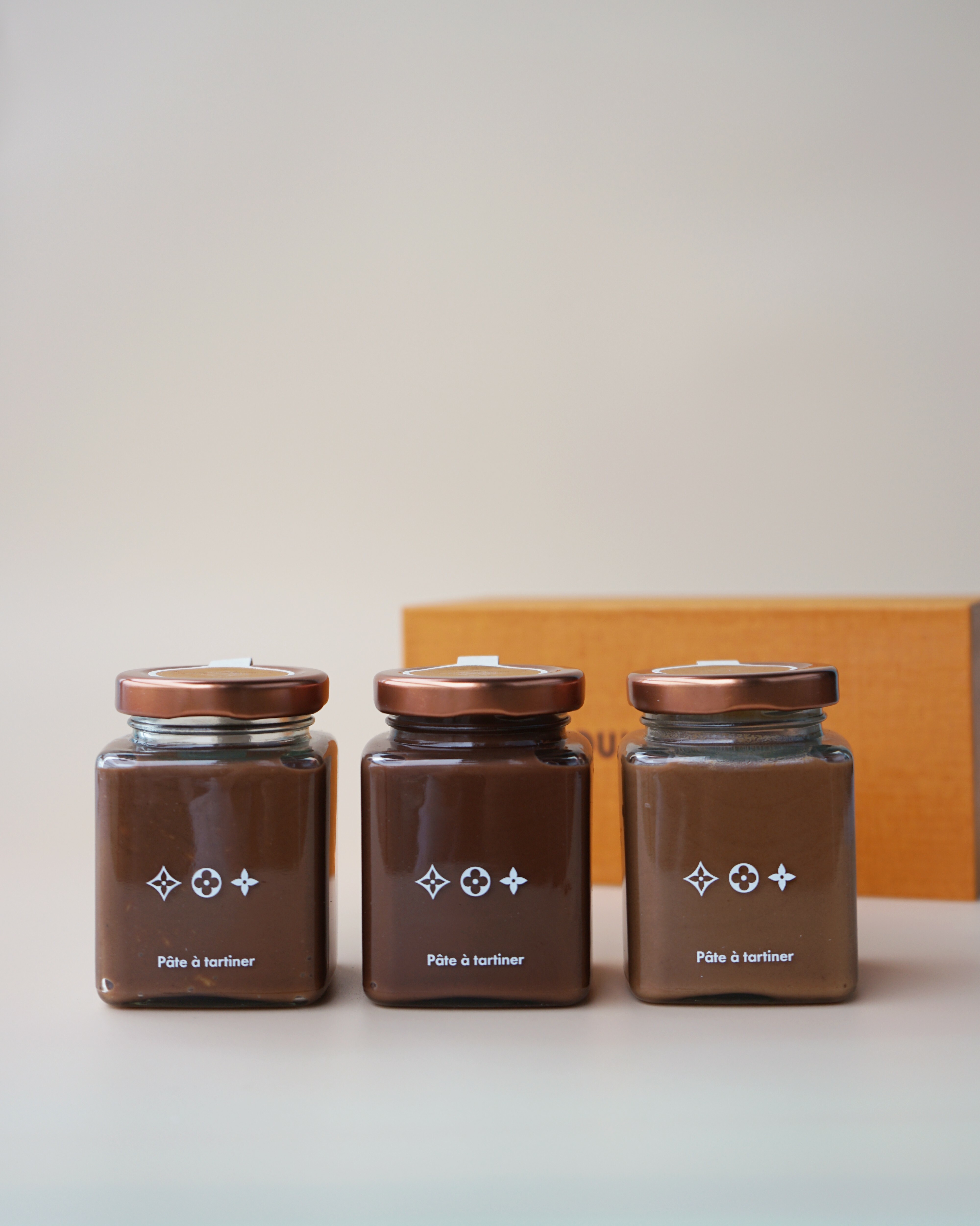 Louis Vuitton chocolate spread スニ Luxury Louis Vuitton Chocolate Spread: Exotic Taste of