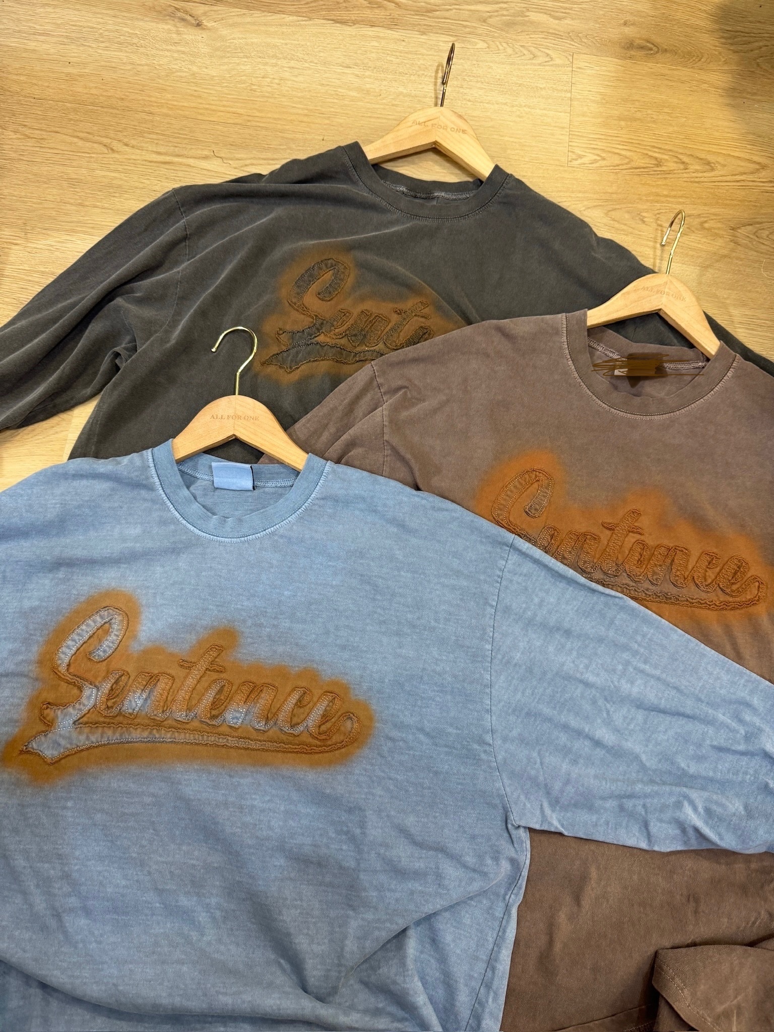 噴漆風縫布字母Oversize top