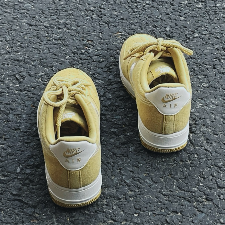Nike Air Force 1 Low Buff Gold 奶黃色 芥黃 復古 麂皮 AF1 低筒休閒鞋