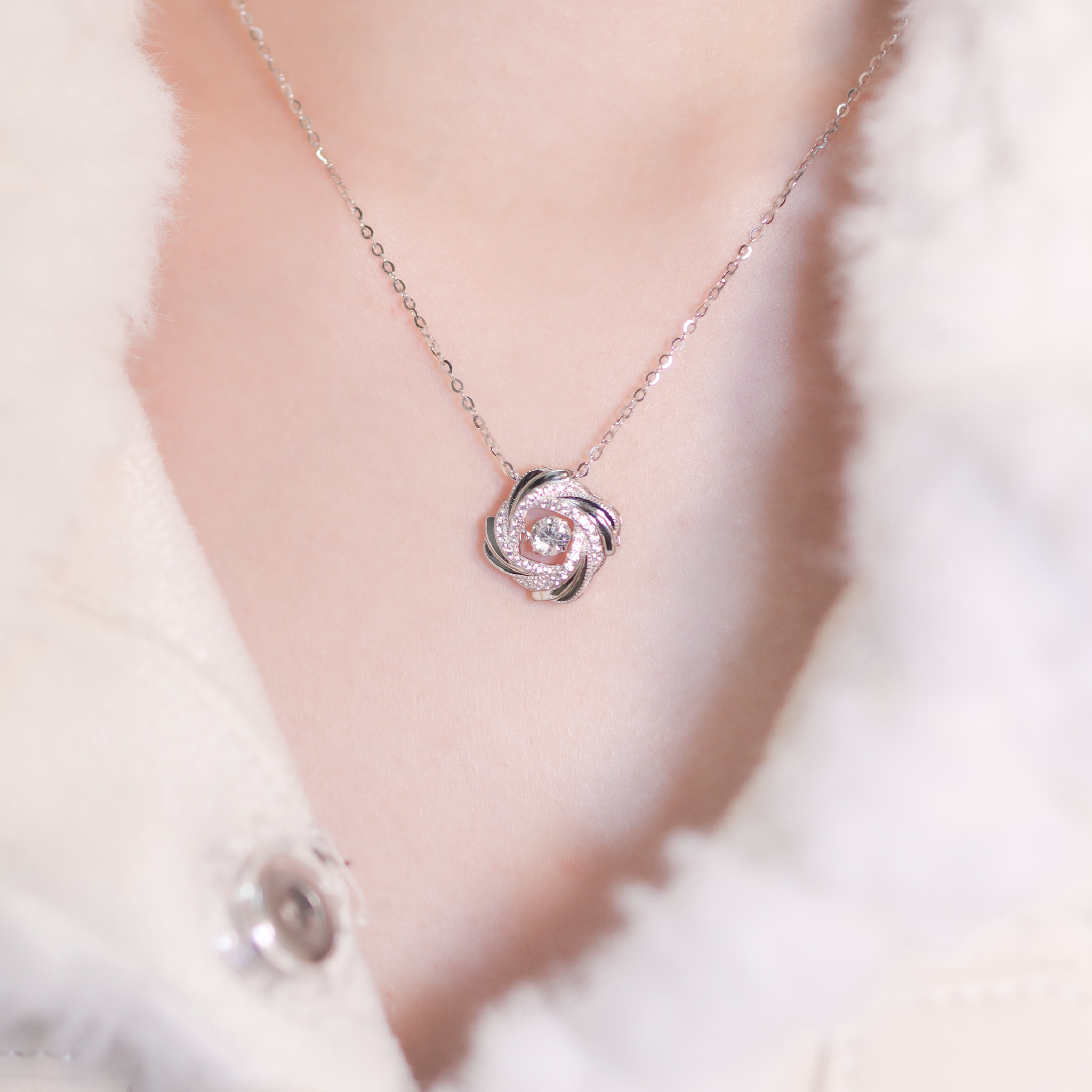 | 925純銀・厚鍍白金・ 厚鍍玫瑰金 | 懸浮玫瑰漩渦項鍊 (銀/玫瑰金) | NE1332 |