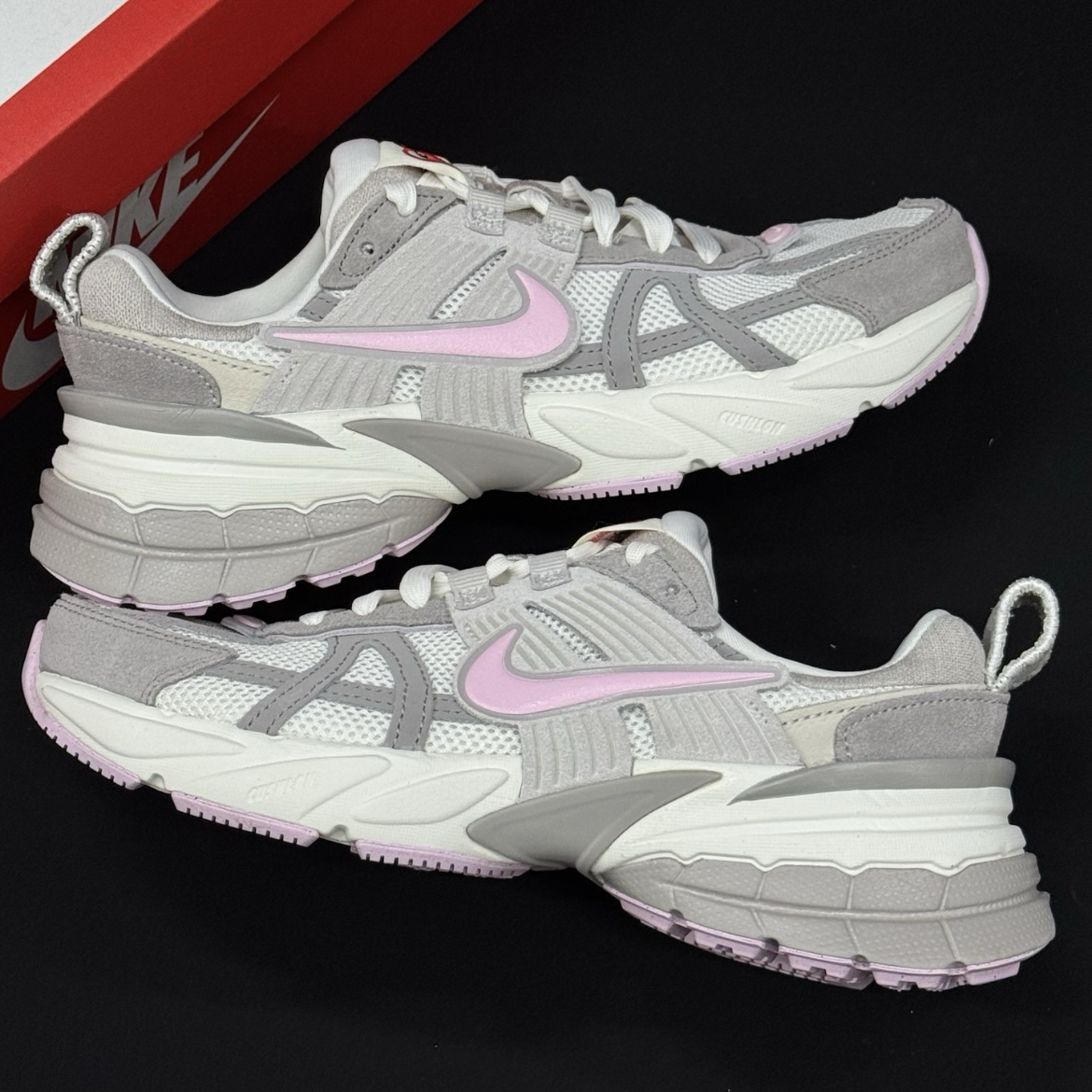 Nike V2K Run "Valentine's Day 2025" 灰粉 粉紫 愛心 情人節限定 老爹鞋 休閒鞋