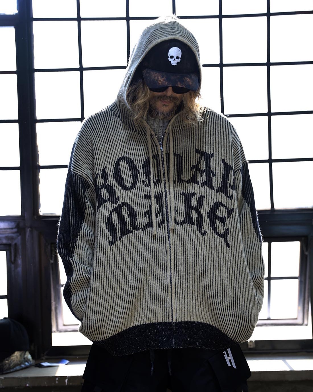 字母針織連帽拉鍊衫