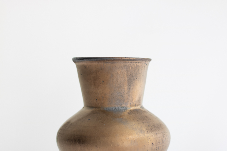 +g 境道一-錳釉花器