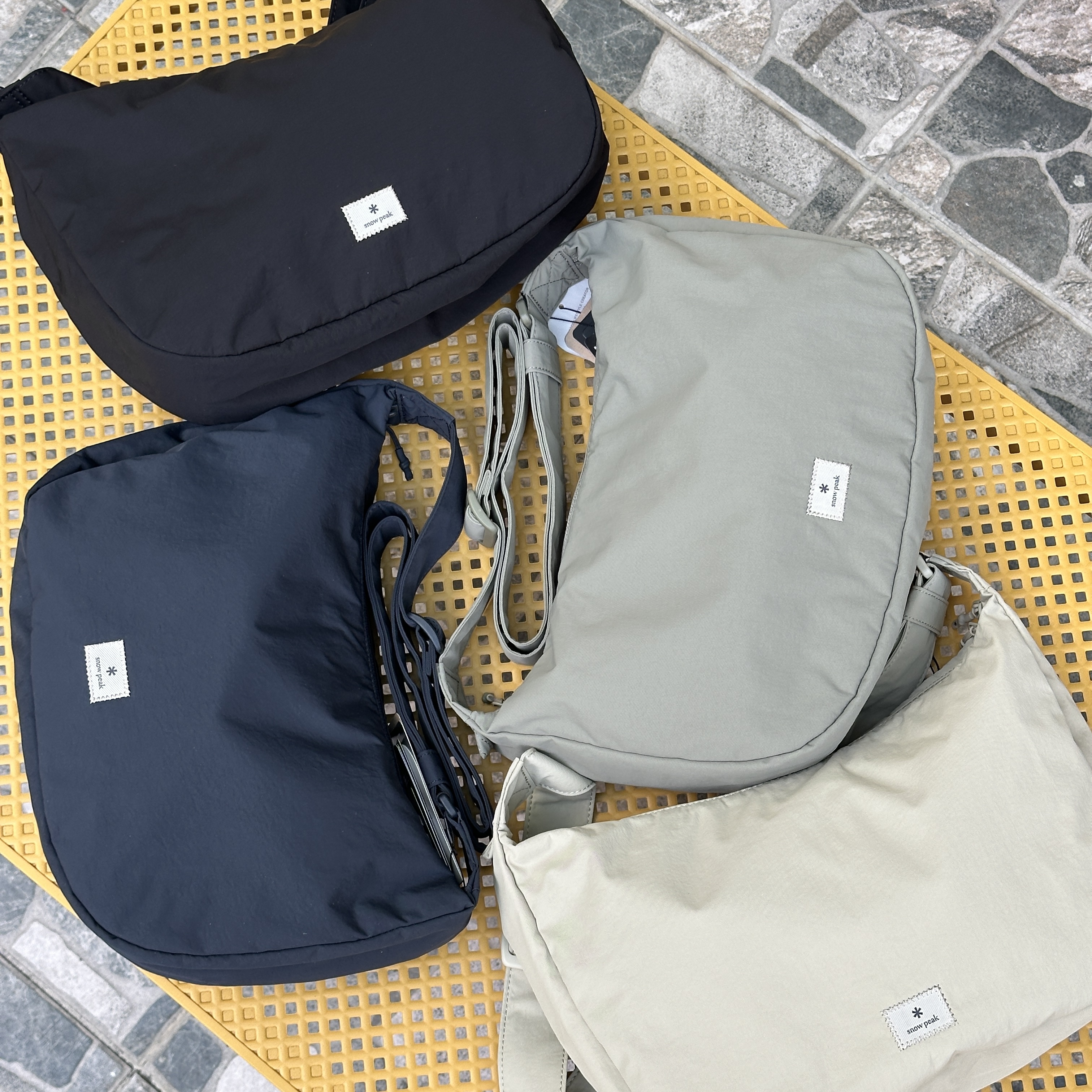 【現貨】snow peak Softwill Hobo Bag 半月肩背包 半月包 S26ZWFCB24