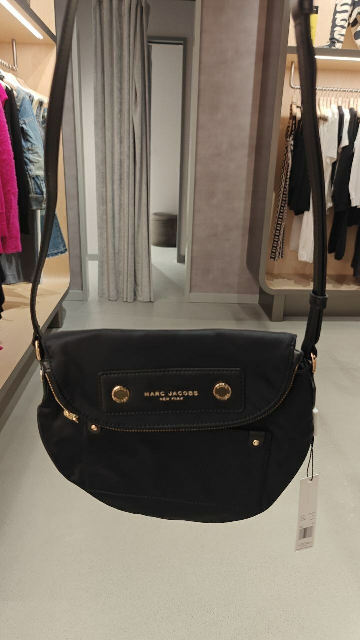 [U] MJ M0012909-001 NATASHA NYLON WOMEN'S MESSENGER CROSSBODY PURSE,BLACK, 191267164847 (UMJ411)