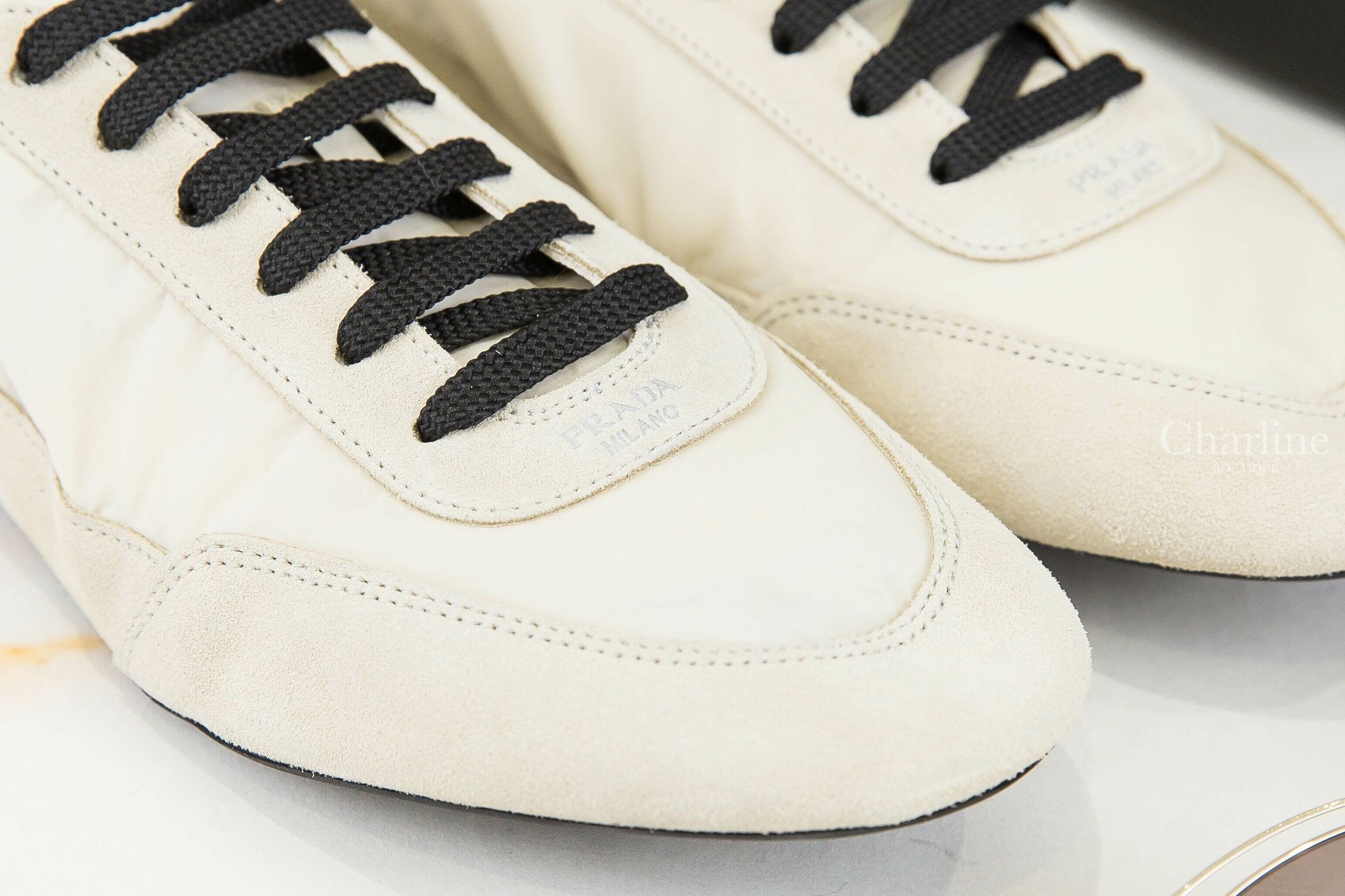 Prada Collapse Re-nylon And Suede Sneakers 香草白再生尼龍拼麂皮黑色鞋帶芭蕾舞球鞋
