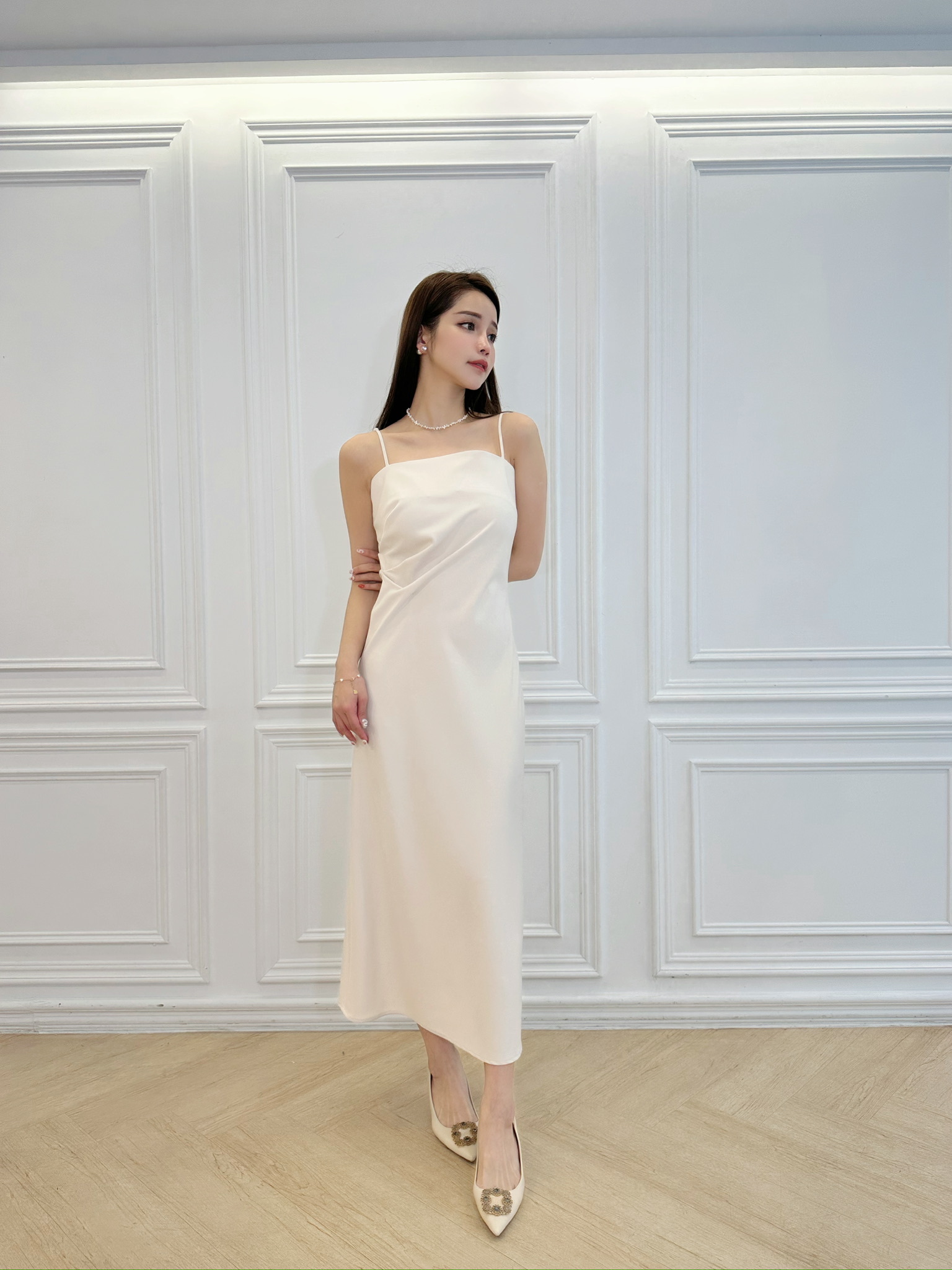 女神款!細肩帶側抓皺長洋