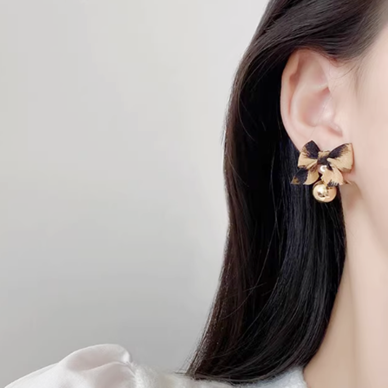 豹紋蝴蝶結耳環 棕色