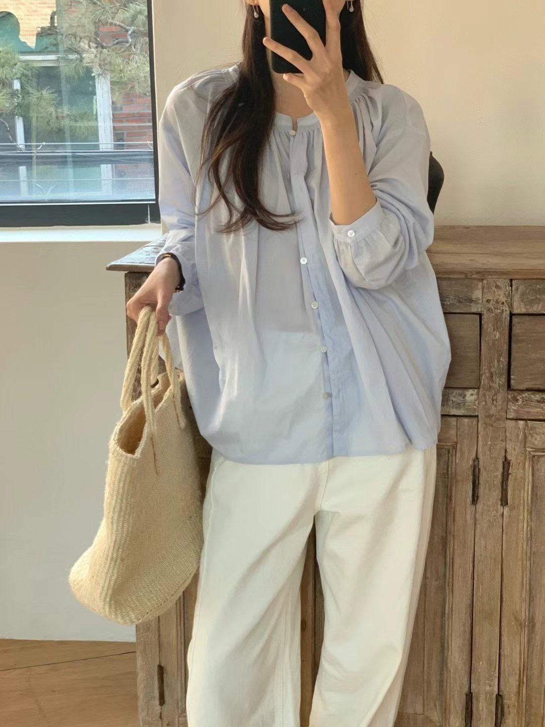 Round neck pleated blouse