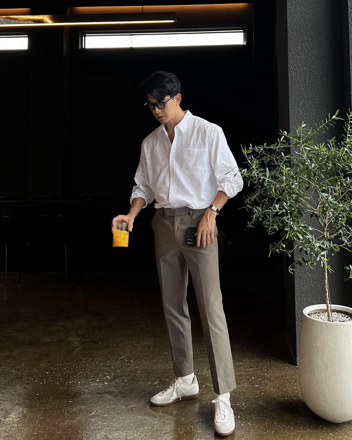 隱藏式腰帶休閒褲