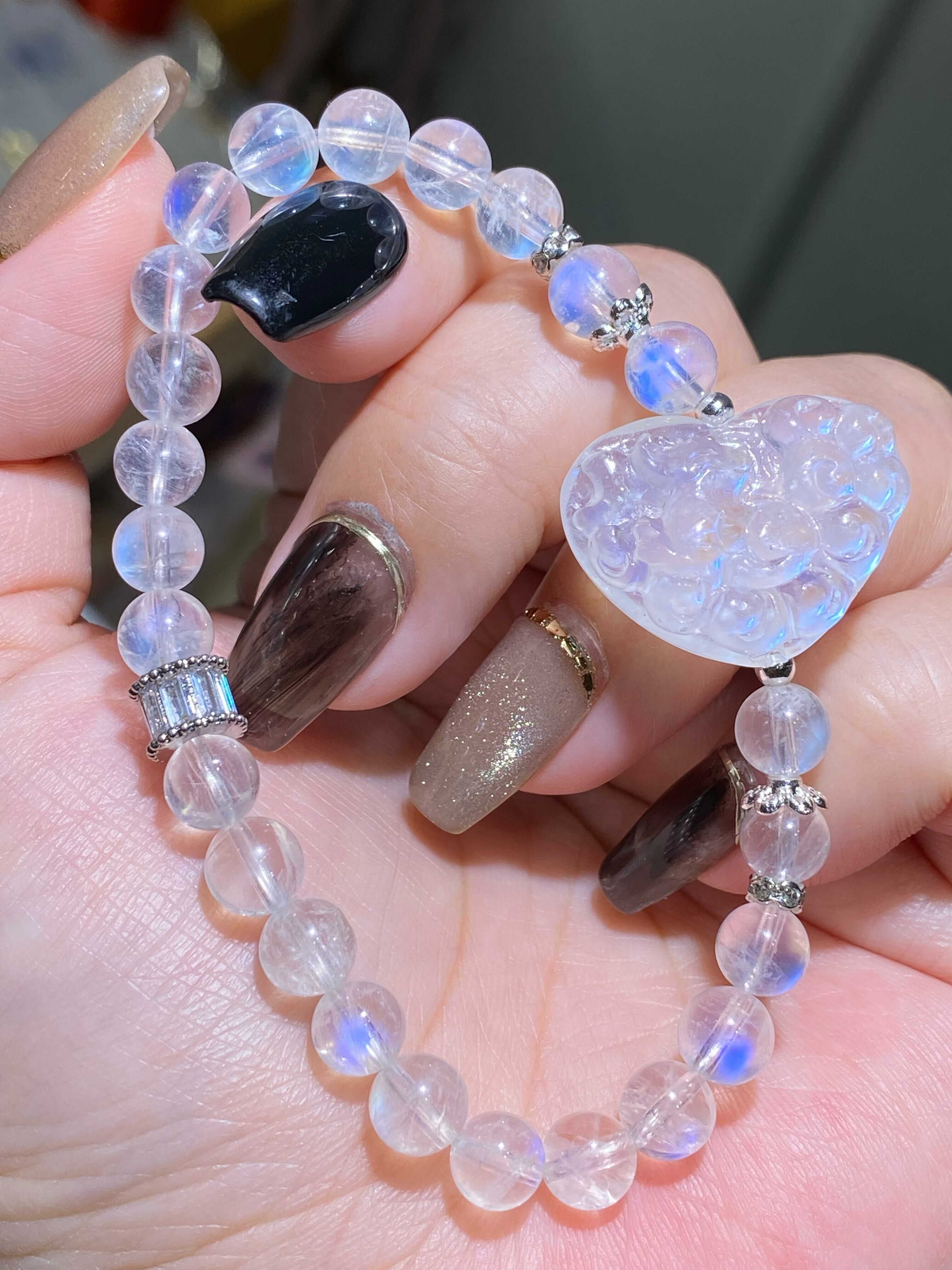 印度藍光月亮配心形九尾狐