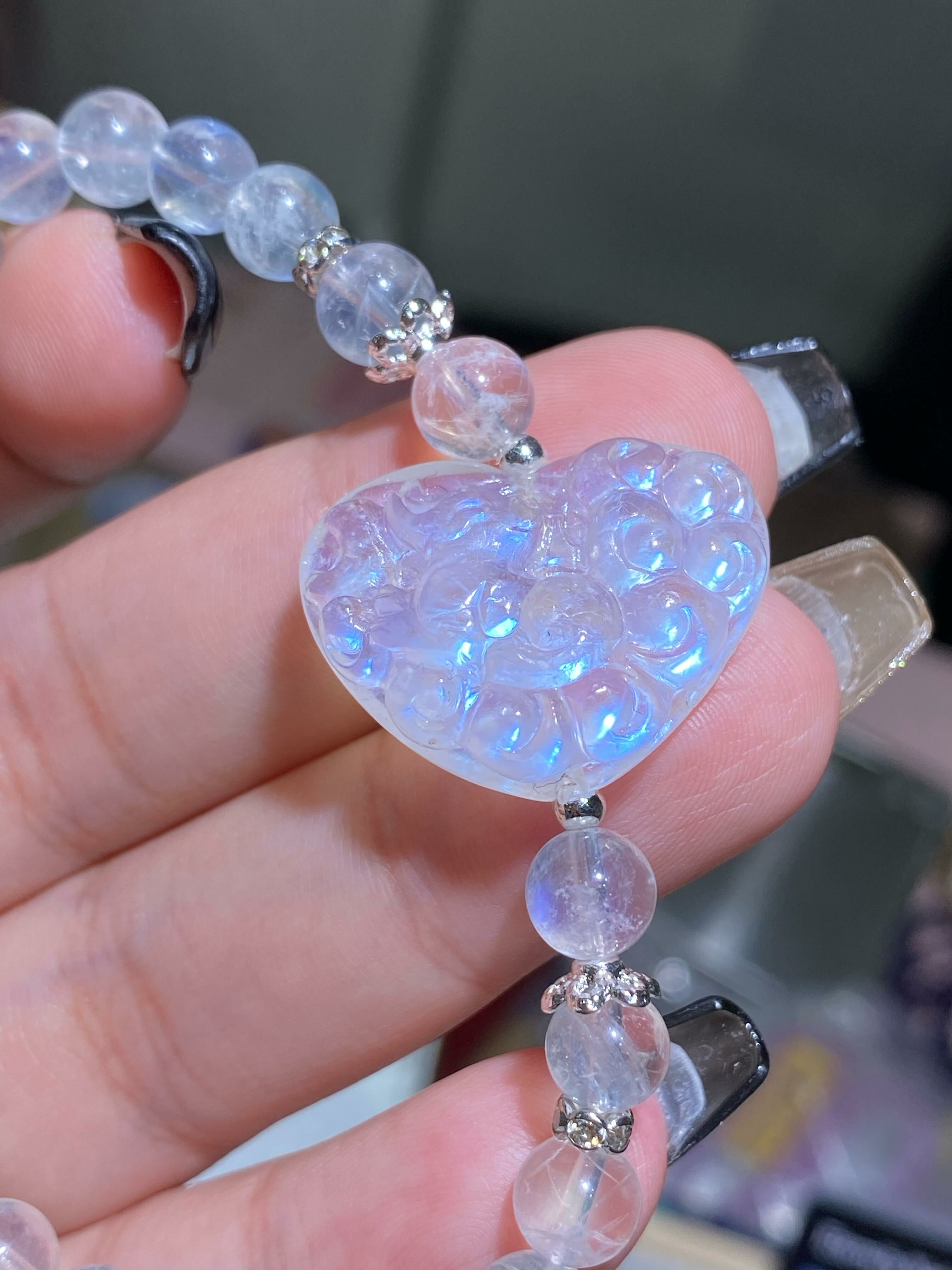 印度藍光月亮配心形九尾狐