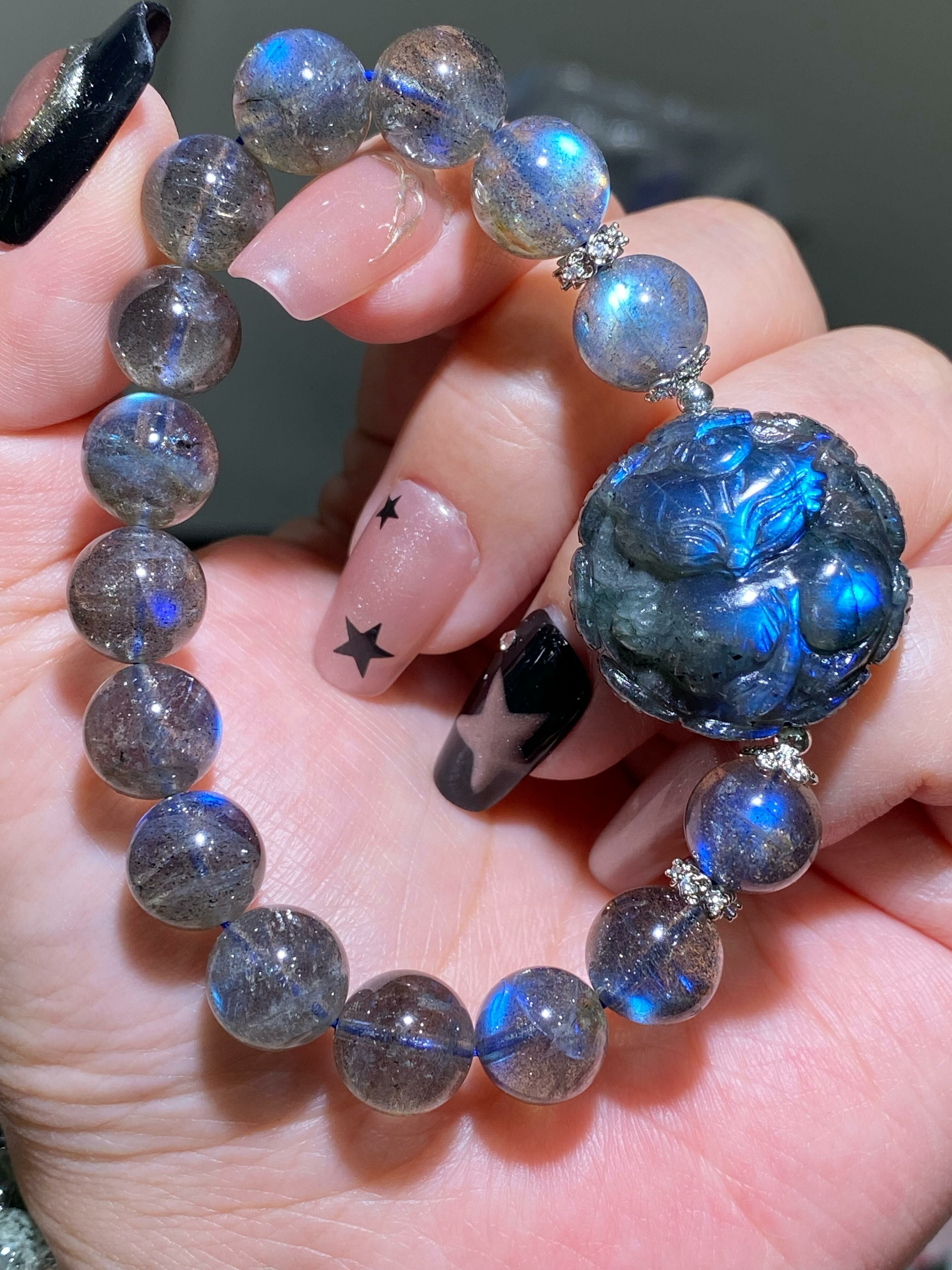 藍光拉長九尾狐手串