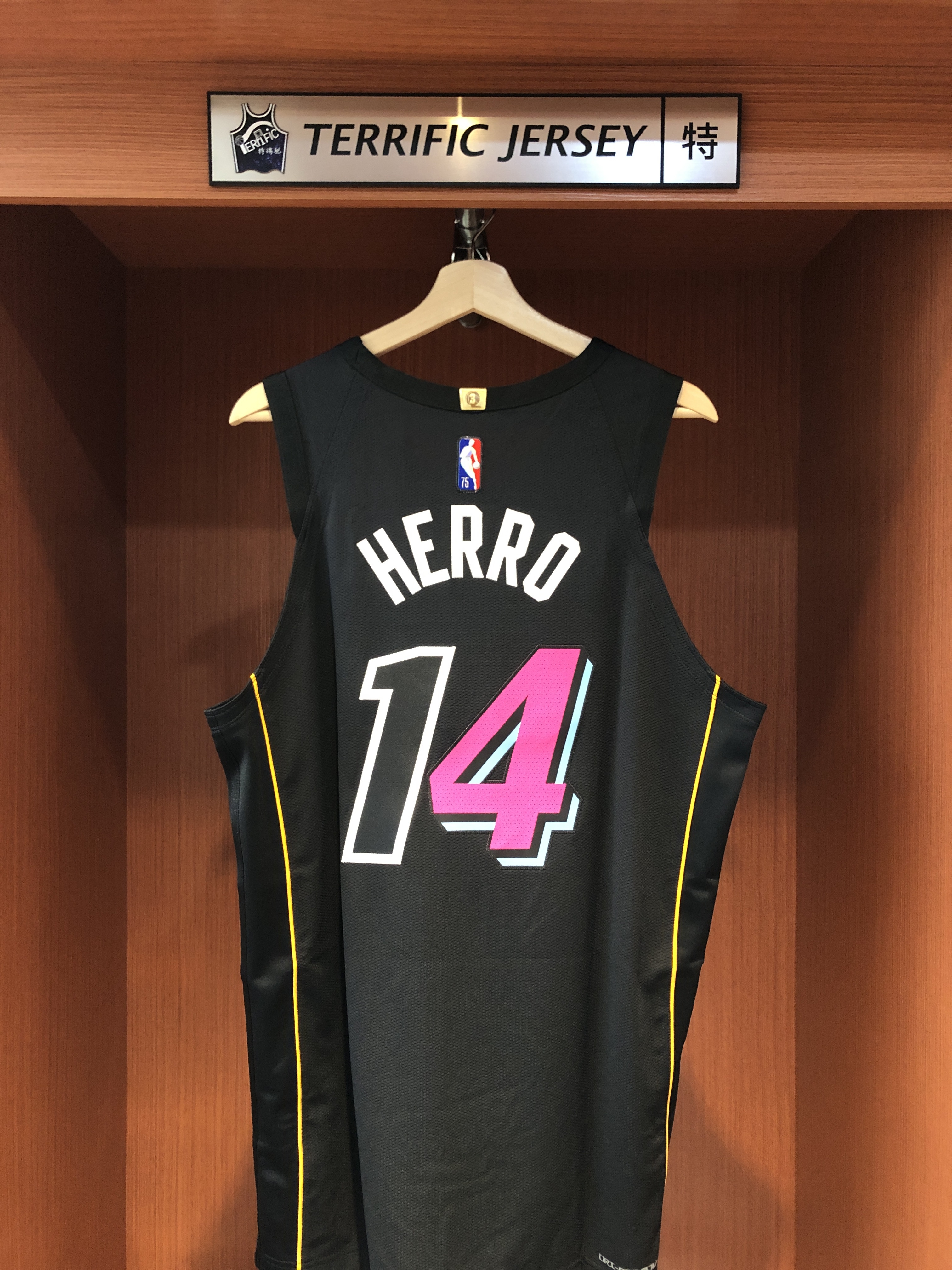 NBA球衣 Tyler Herro 邁阿密熱火城市 75周年 鑽石標 City Nike Authentic 球員版 電繡 含贊助商標 全新