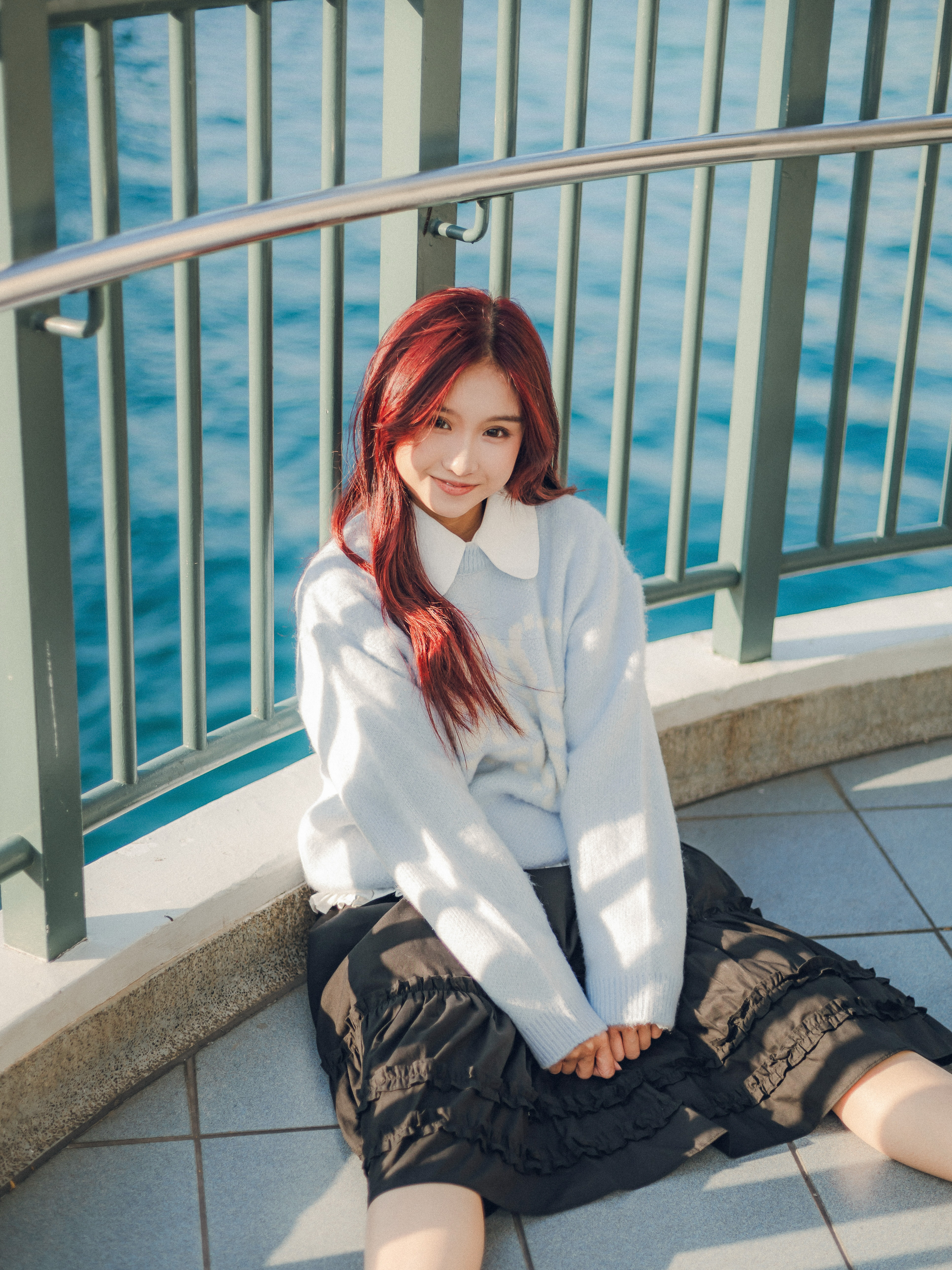 娃娃領皺褶恤衫