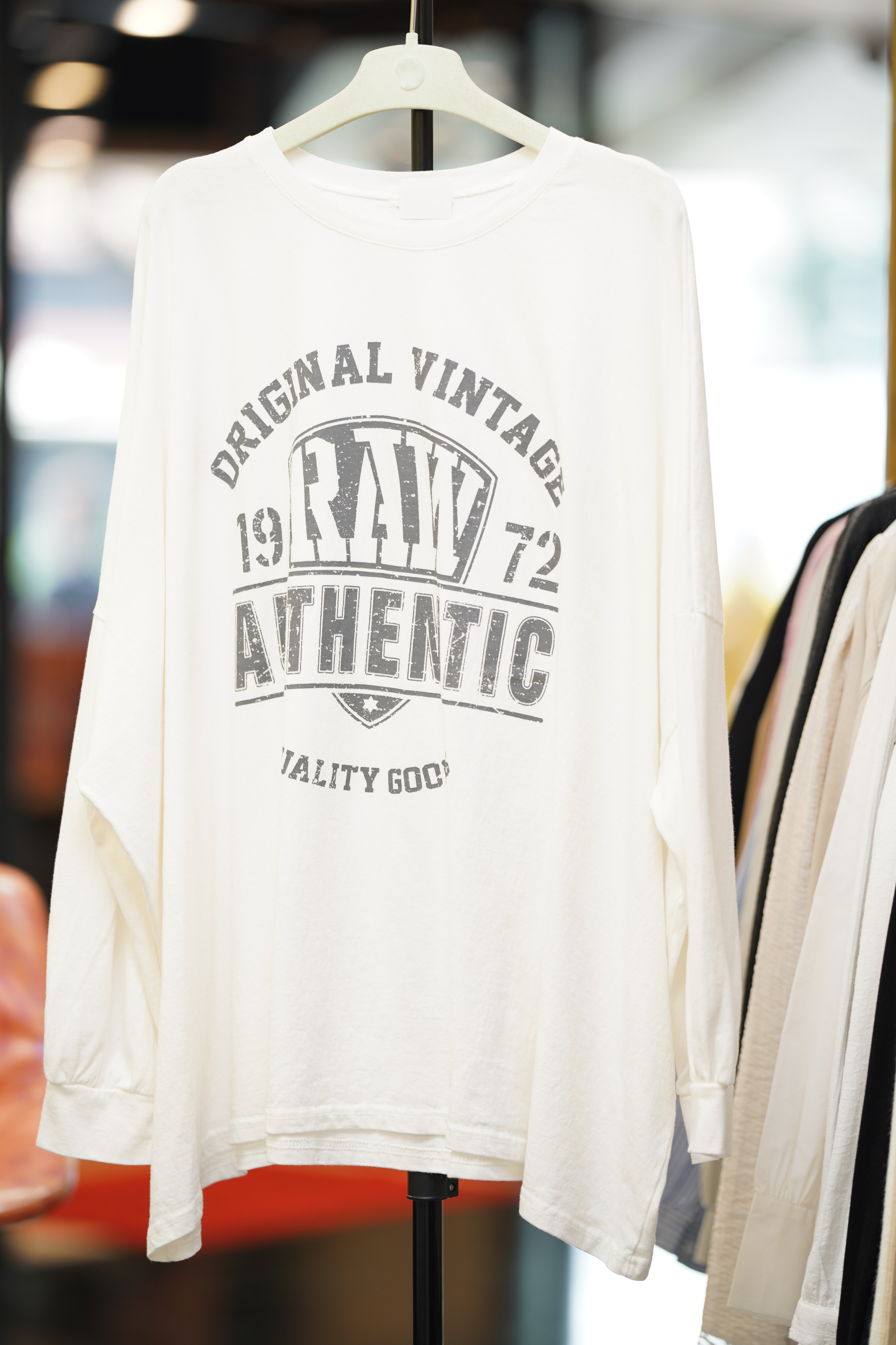 👑🎉限量搶搶搶💍唔揀人著大Tee🌸🌸（一口價）15/2