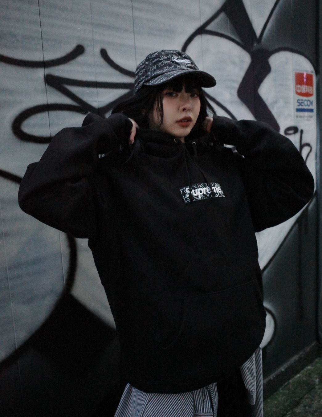 SUPREME  Bandana Box Logo Hooded Sweatshirt 變形蟲帽踢 黑/深藍