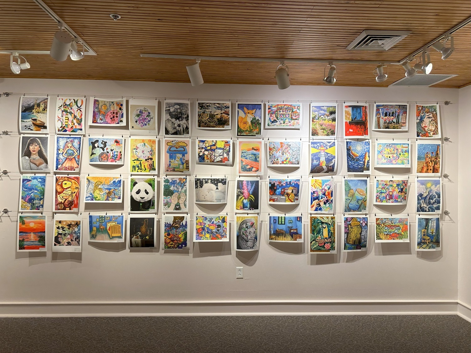 美國國際兒童繪畫比賽展覽作品圖_現場拍攝