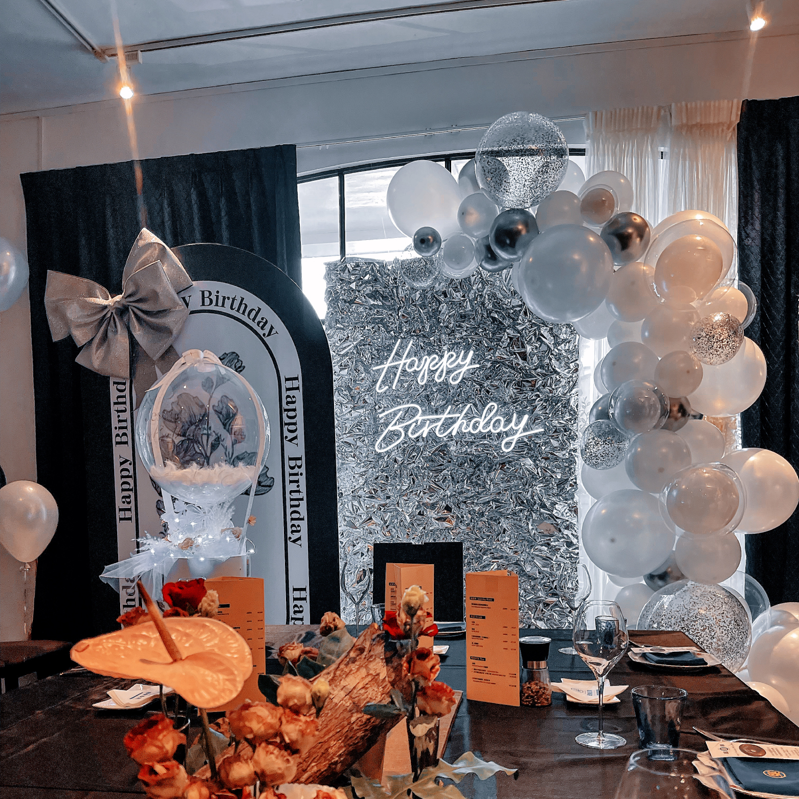 【餐廳】雅樂廚苑．銀白色系