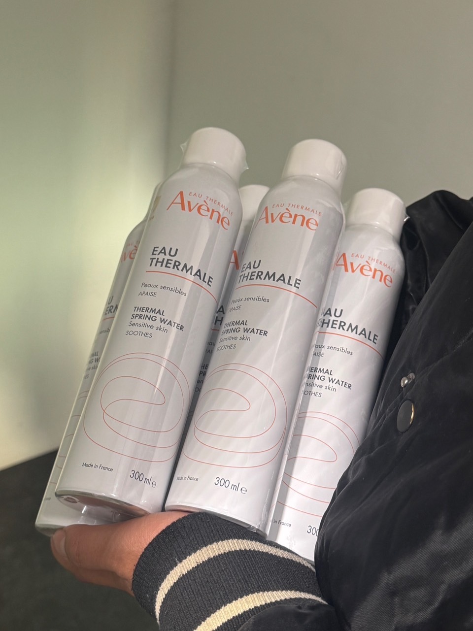 雅漾活泉水𝟑𝟎𝟎𝒎𝒍 現貨供應中