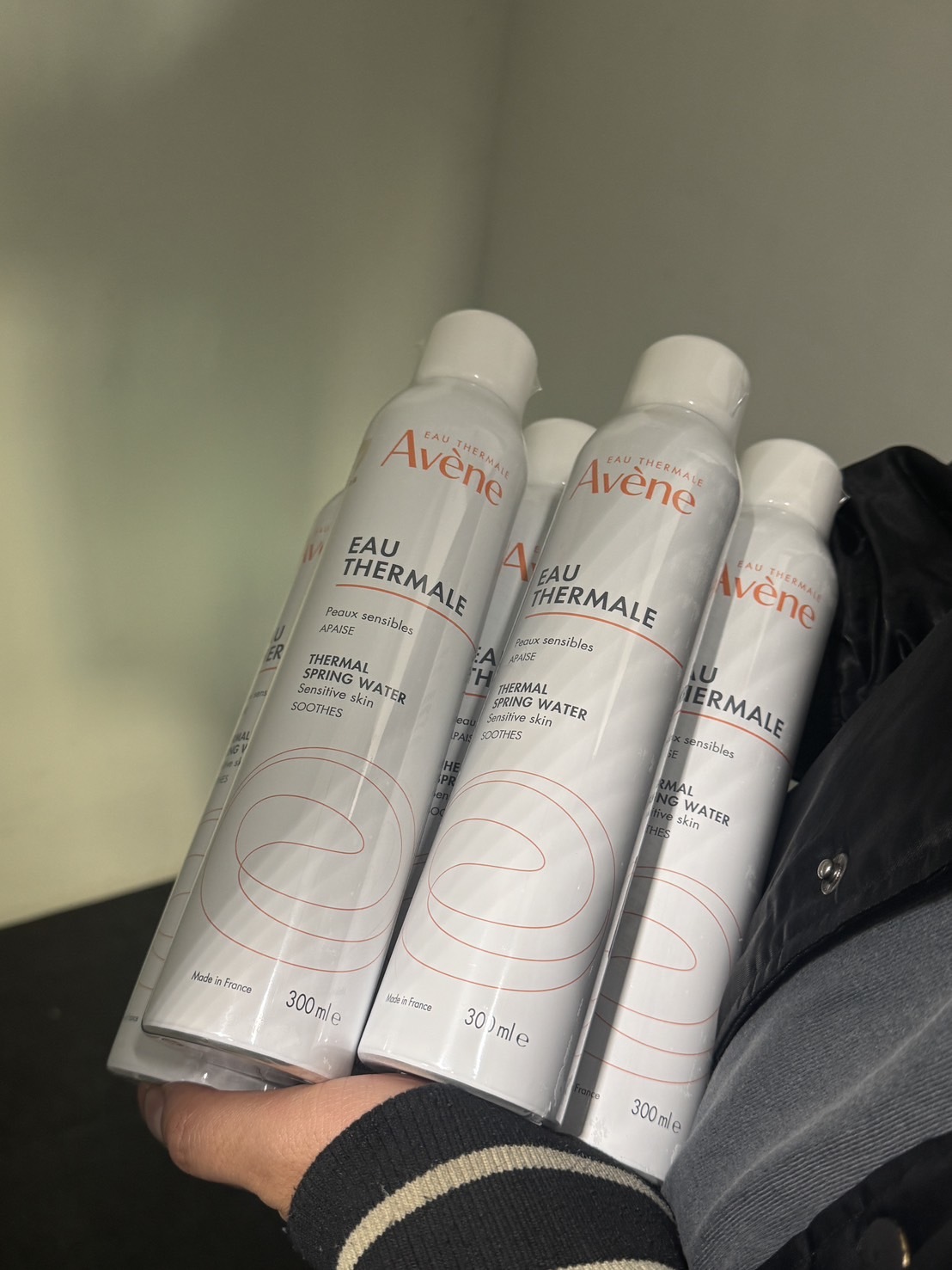 雅漾活泉水𝟑𝟎𝟎𝒎𝒍 現貨供應中