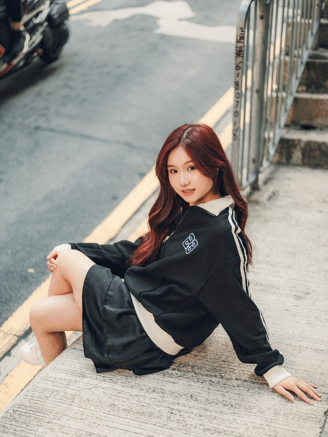 No. 23 拼色拉練外套