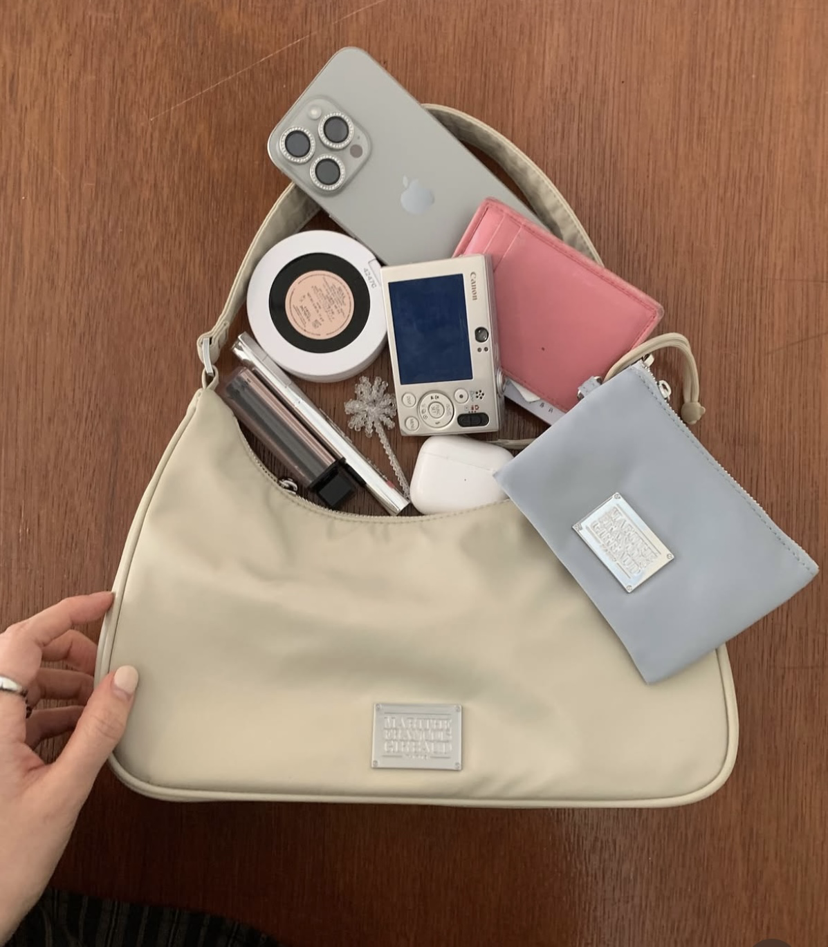 【Marithe Francois Girbaud】CLASSIC LOGO HOBO BAG_2COLORS CLASSIC LOGO HOBO BAG black - MARITHÉ+FRANҪOIS GIRBAUD