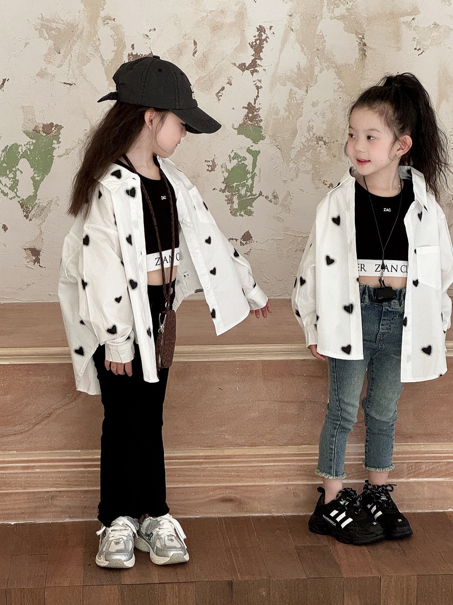 寬鬆復古愛心領子上衣