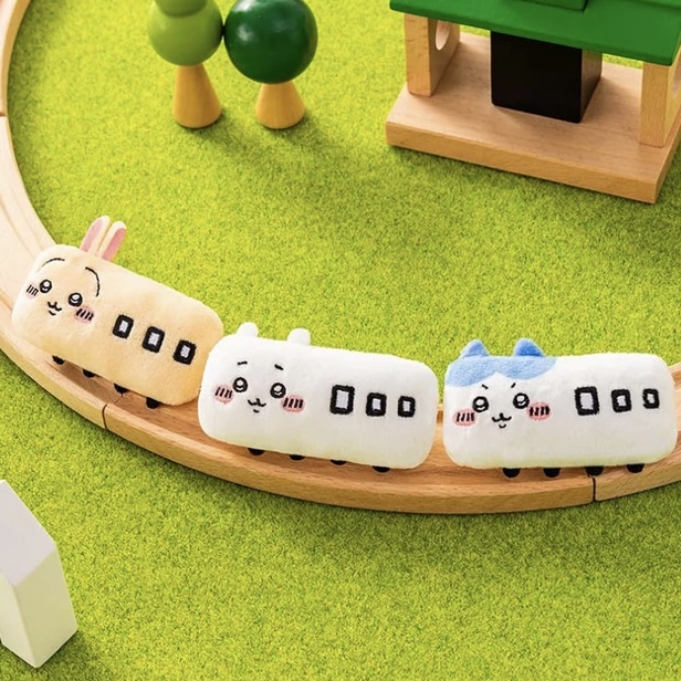 CHIIKAWA吉伊卡哇 火車別針 徽章 毛絨