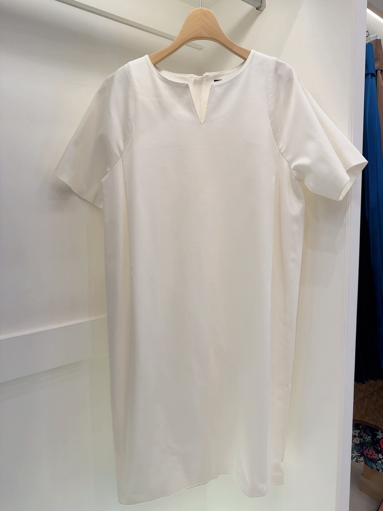 SHIPS 細斜紋挺版白洋裝