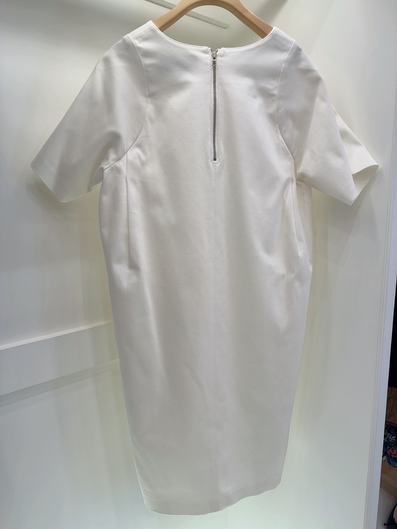 SHIPS 細斜紋挺版白洋裝