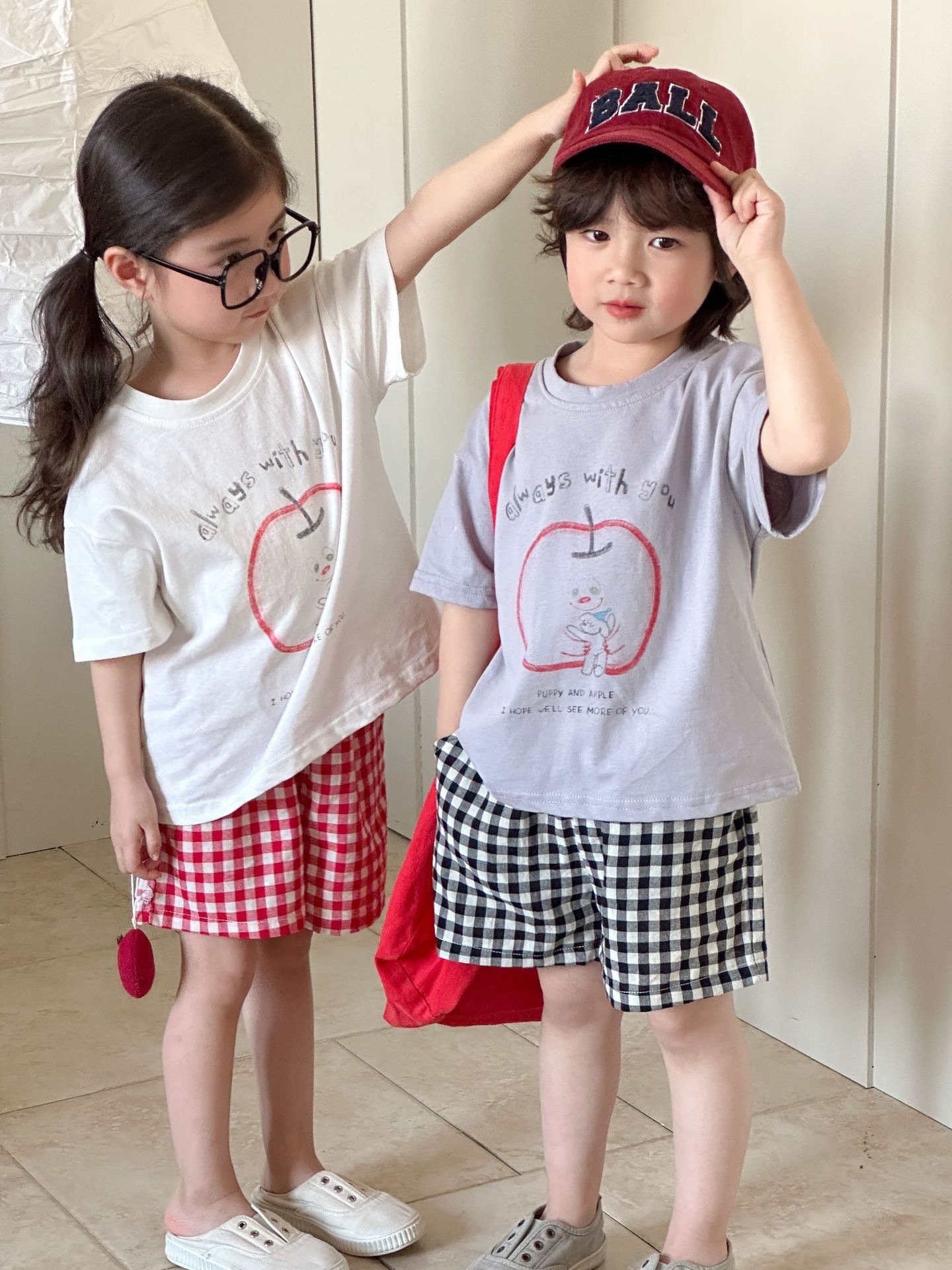 兄弟姐妹一起穿_蘋果格子褲套裝