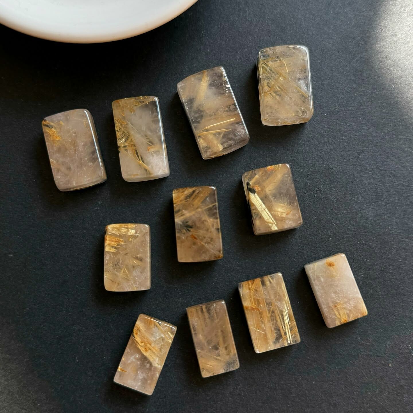 [原石] 赤鐵礦板鈦晶 水晶墜面