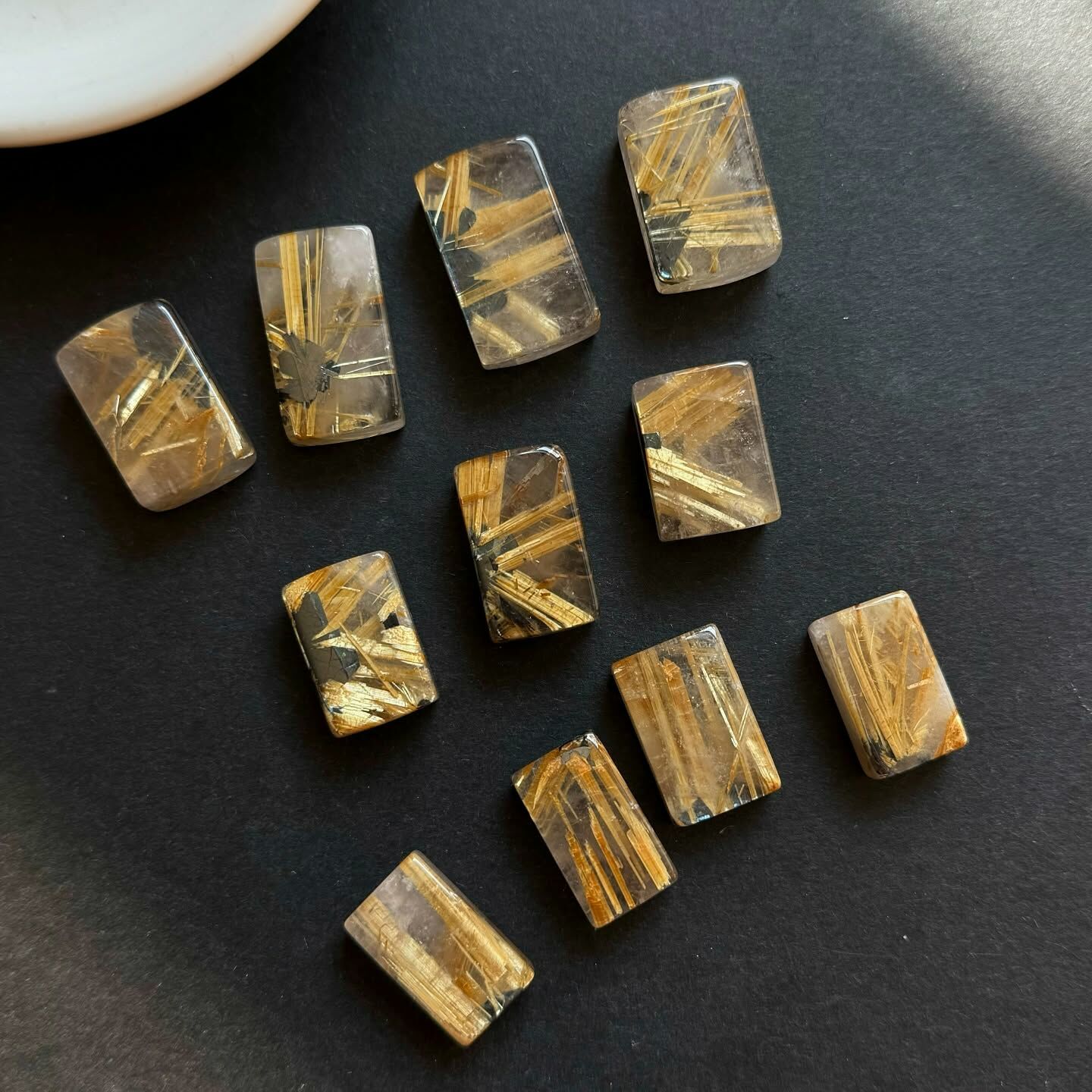 [原石] 赤鐵礦板鈦晶 水晶墜面