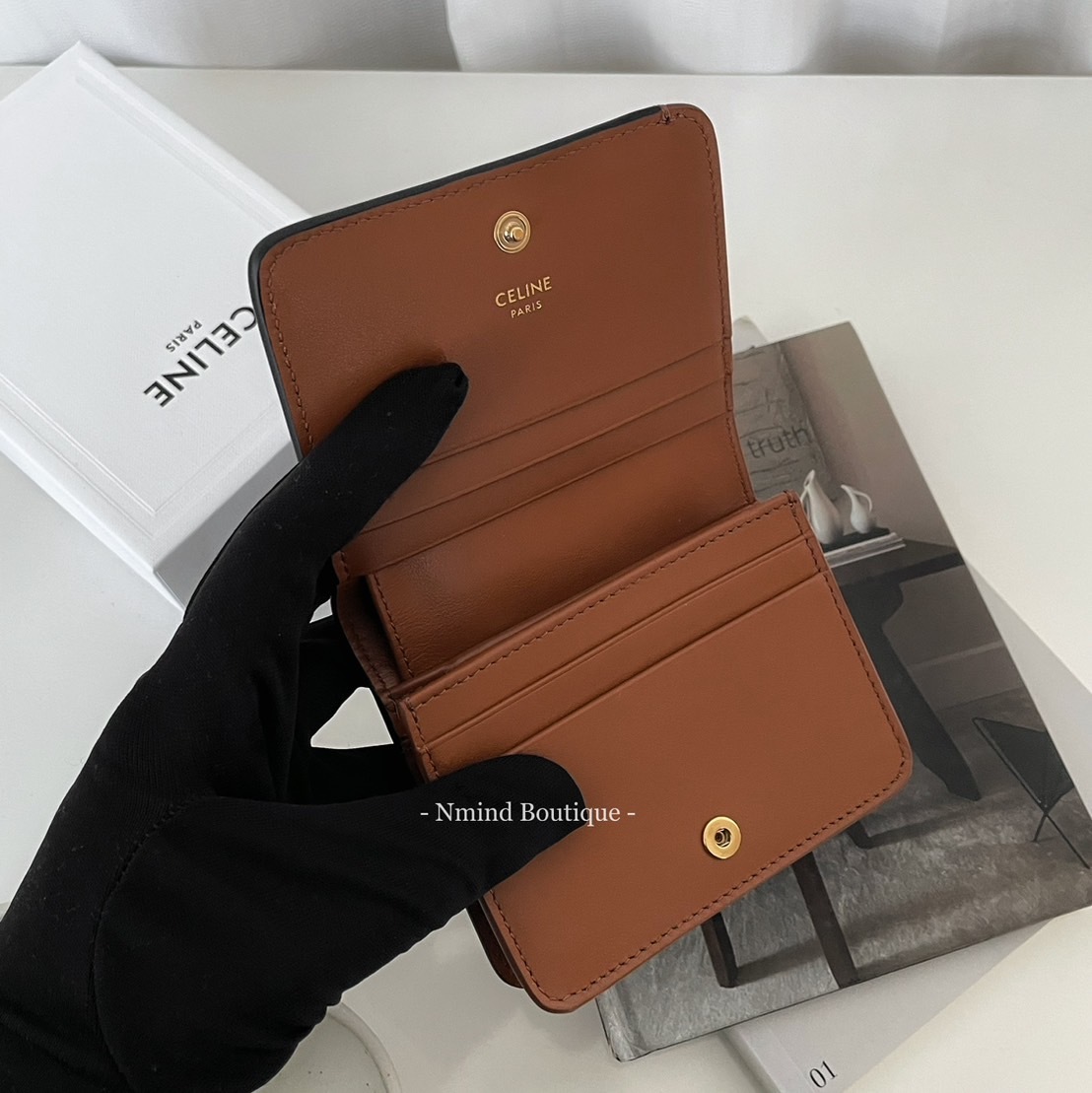 CELINE TRIOMPHE COMPACT WALLET IN TRIOMPHE CANVAS / TAN