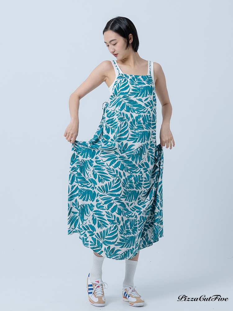 [兩件1580｜涼感洋裝]塗鴉感葉子側綁繩細肩洋裝 PizzaCutFive PCF252487008