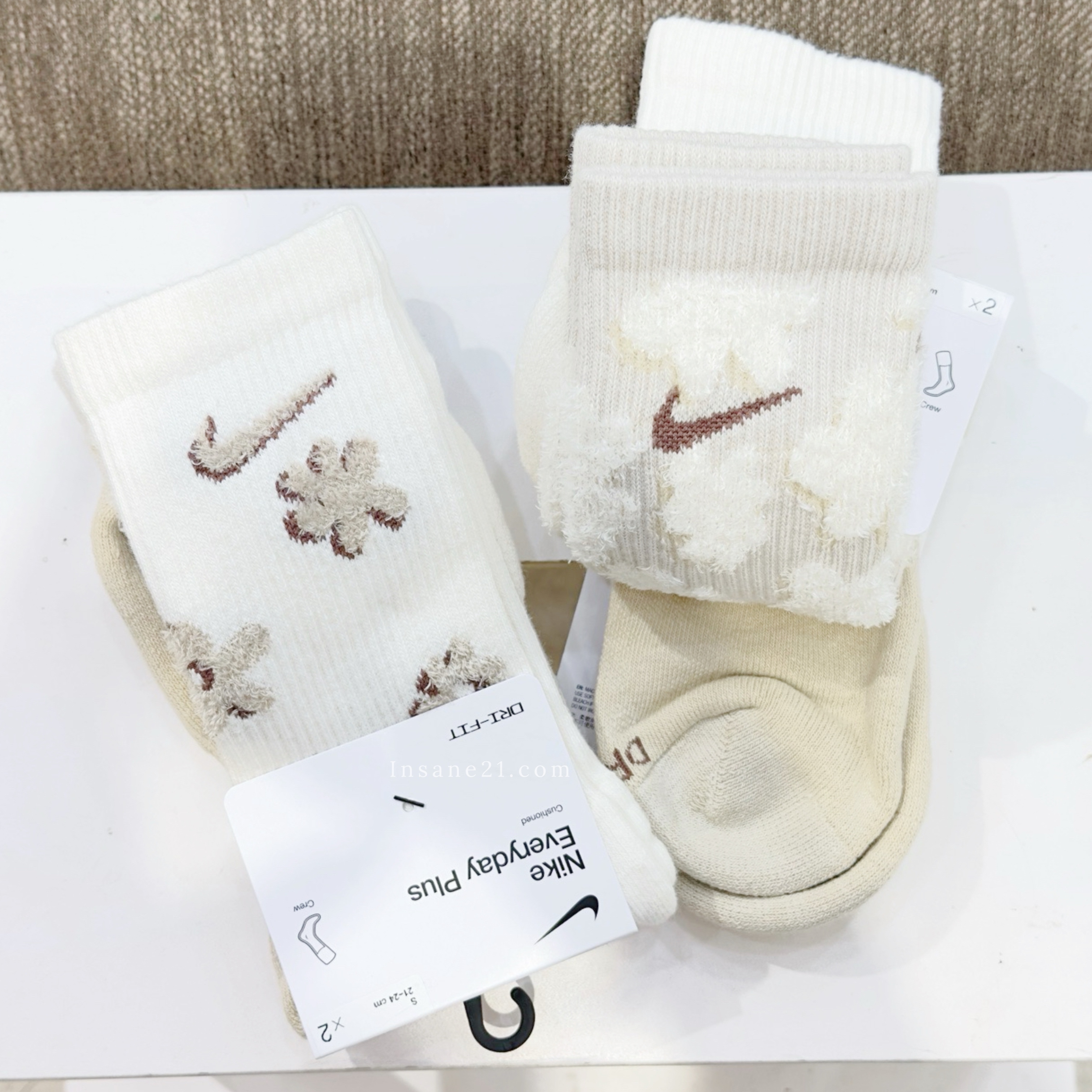 NIKE EVERYDAY PLUS CUSHIONED SOCKS 小花刺繡 長襪 小腿襪 兩雙一組 襪子 FN9136-900