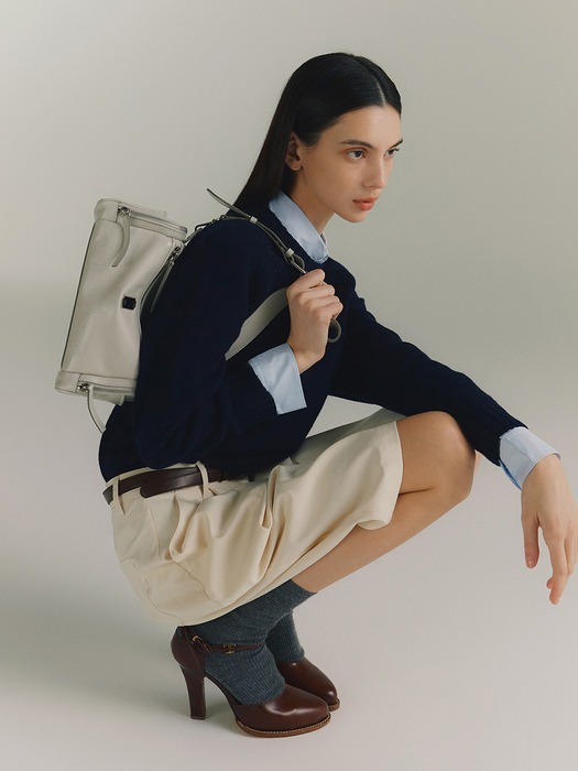 VUNQUE Perfec Multi Pocket Shoulder S