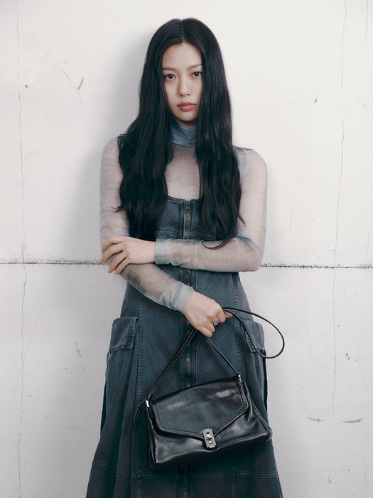 VUNQUE Occam Doux Shoulder S BLACK