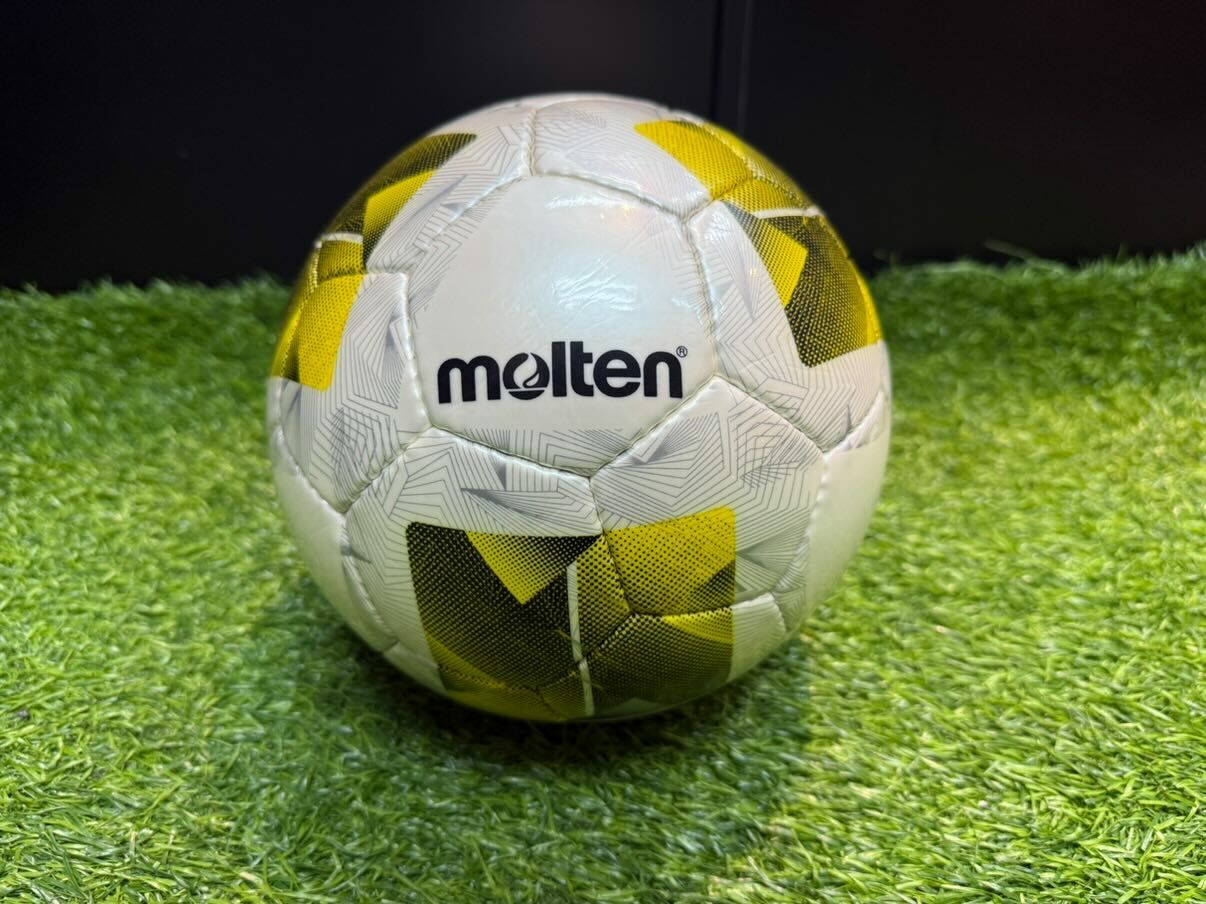 MOLTEN F4N3200-Y 足球