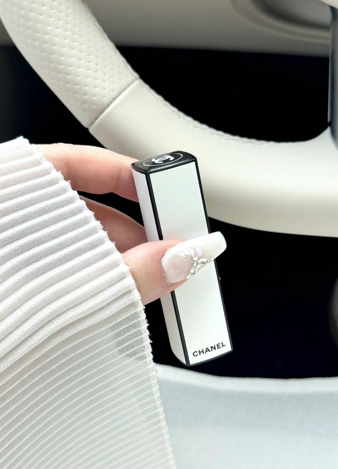 CHANEL 香奈兒 不眠之夜 限量絲絨 唇膏