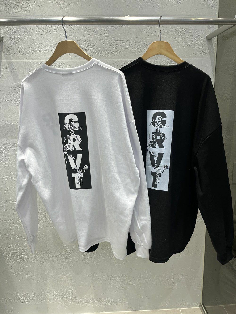 OverSize英文字圖案長袖衫 10.GVTY-0186T