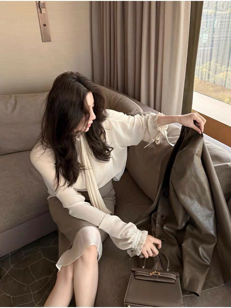 雲朵白氣質垂墜綁帶領巾造型上衣S-L (Elegant & Love)