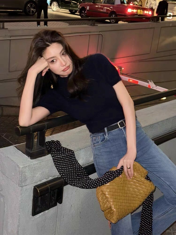 優雅感素面圓領短袖針織上衣S-L / 2色 (Elegant & Love)