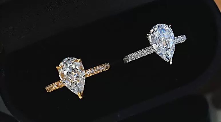 寵粉系列三克拉鴿子蛋 墨桑鑽戒指