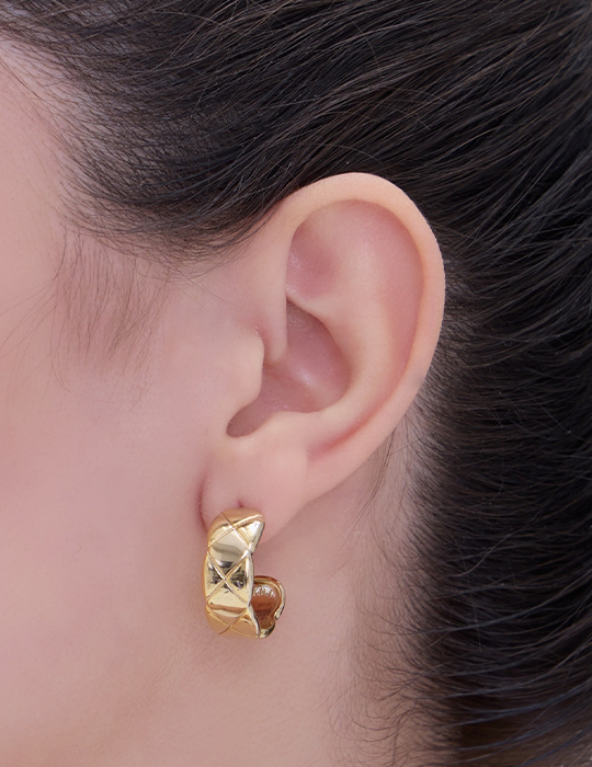 歐美百搭菱格。銀針耳環(金)