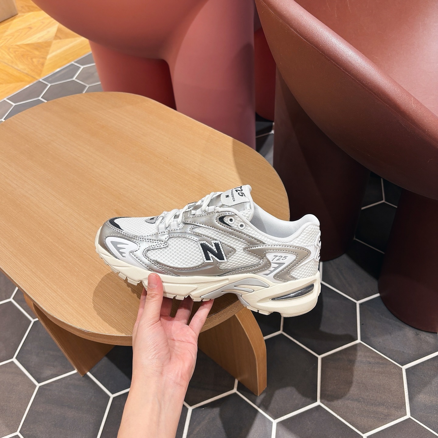 New Balance 725 液態銀 深藍白銀 銀色 復古鞋 ML725CG